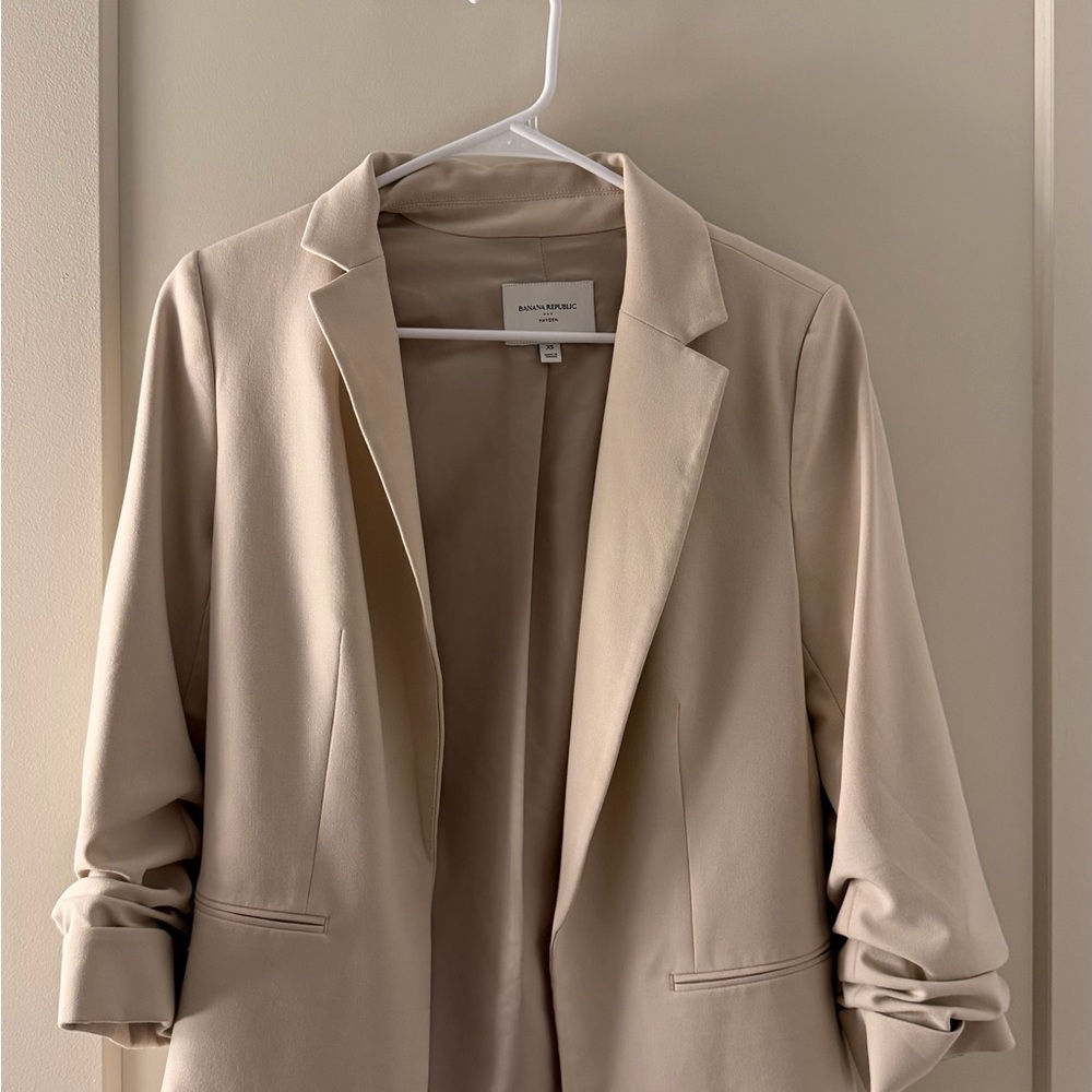 Banana Republic Classic Tan Blazer